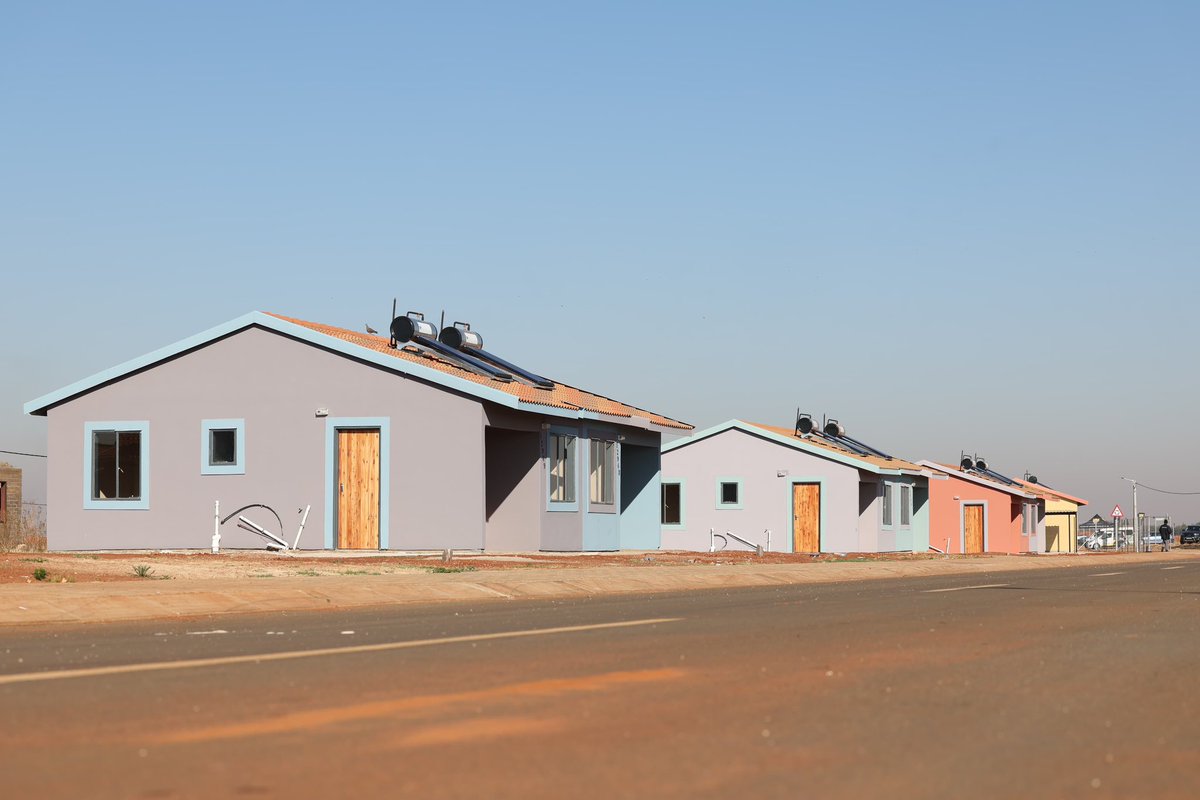 DadaMorero's tweet photo. The City of Johannesburg appointed the Lufhereng Development Company as the implementing agent for the Lufhereng Integrated Human Settlement Development.
This initiative offers a variety of housing options and is complemented by essential social, economic, and community infrastructure, including schools, churches, sports facilities, business and retail centers, as well as municipal and government services.
