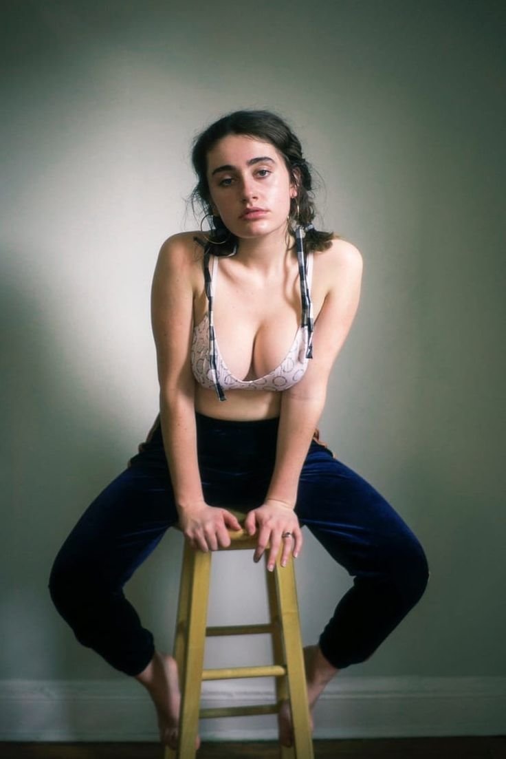itsmyfeelingss_'s tweet photo. Rachel Sennott at 30… and still one of the most underrated https://t.co/j6OUFN4vZO