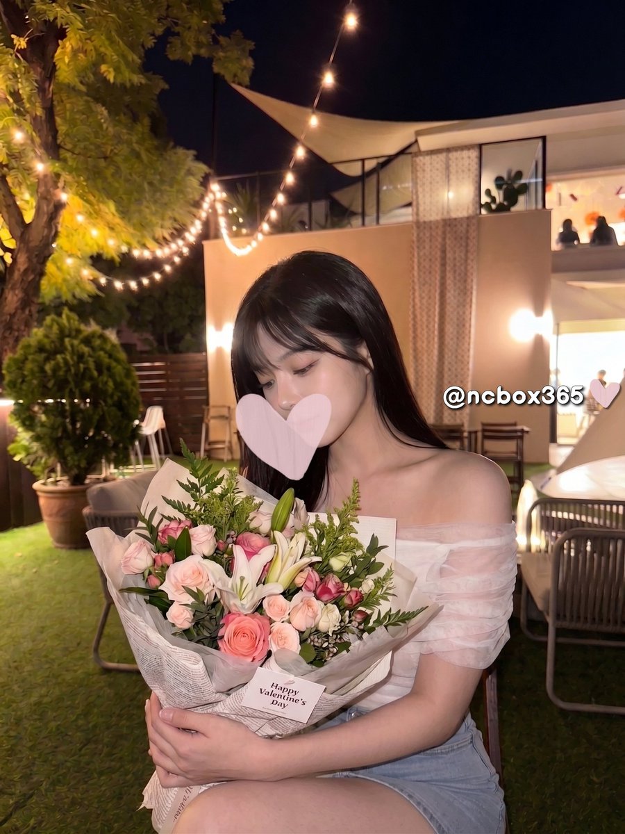 ncbox365's tweet photo. 七夕情人節快樂❤️
今天出門大家都成雙成對的
你今晚打算怎麼過？
我想今晚我一定會被好好教訓😳 https://t.co/HUfFnhiemi