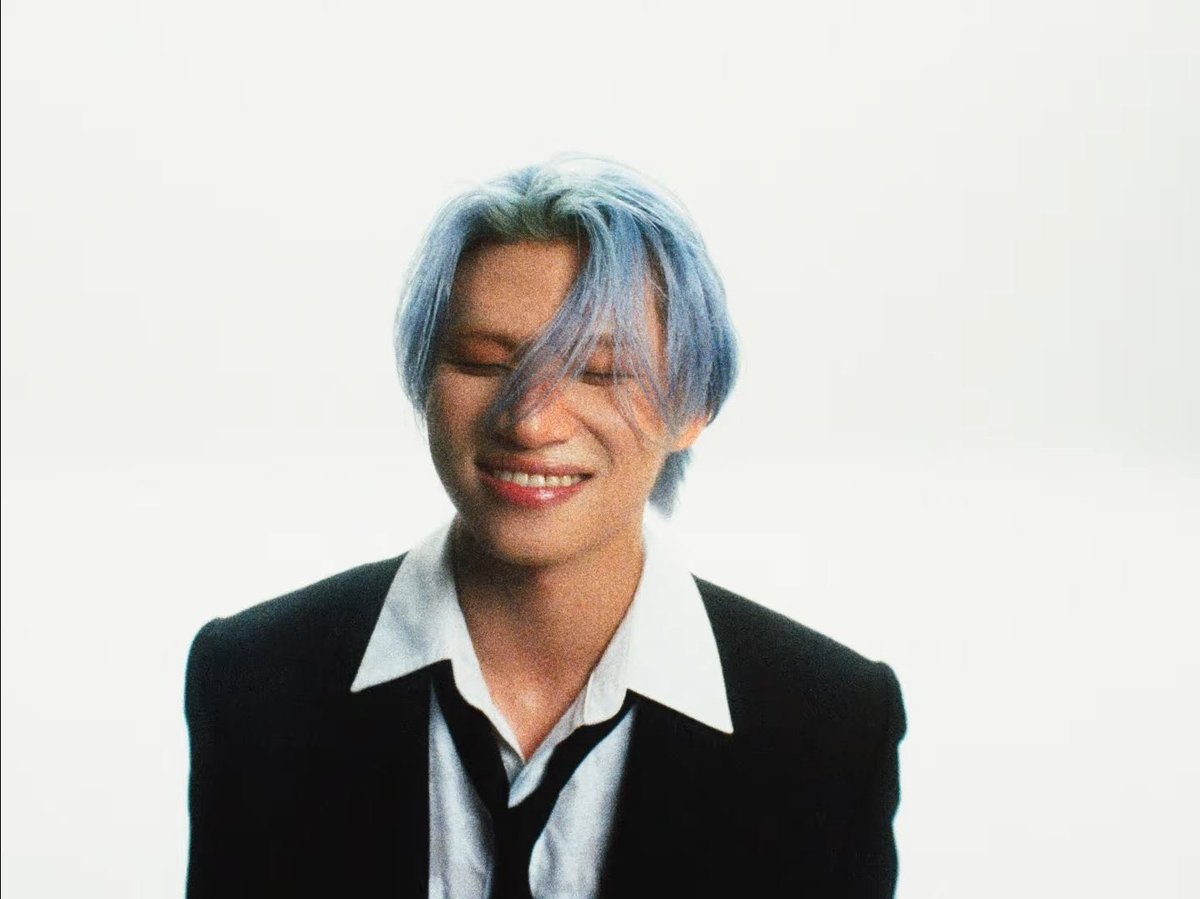 jiyongvamp's tweet photo. the category is: lethal face card 😮‍💨 https://t.co/MAMfInZNTc
