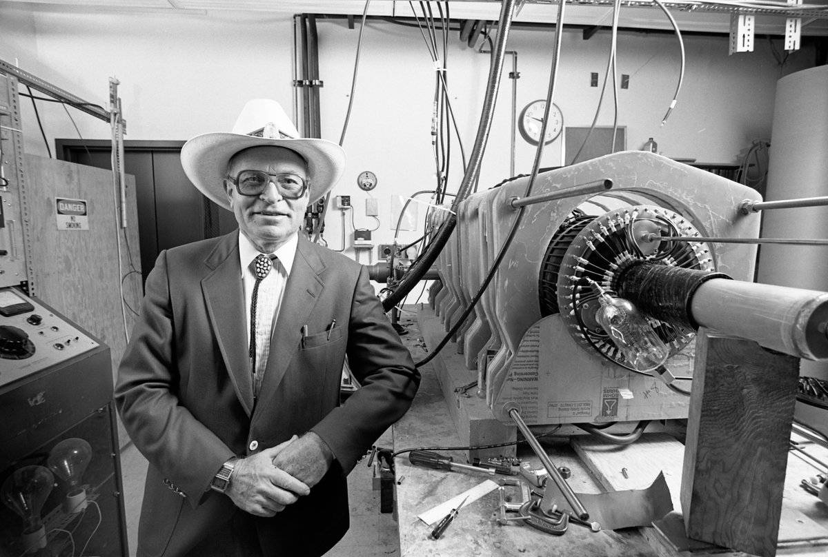 TAE's tweet photo. Trailblazing physicist and TAE co-founder Dr. Norman Rostoker had a vision for clean, safe, and sustainable commercial fusion power ⚡
This year, on what would have been Rostoker’s 101st birthday, the TAE team gathered to celebrate his impact – and his love for ping pong! – as we turn his vision into reality with Da Vinci, our first commercial-scale fusion power plant.
👉 Want to join our mission (and maybe the next ping pong tournament 🏓)? Explore opportunities at https://t.co/JtUPLy1LkV