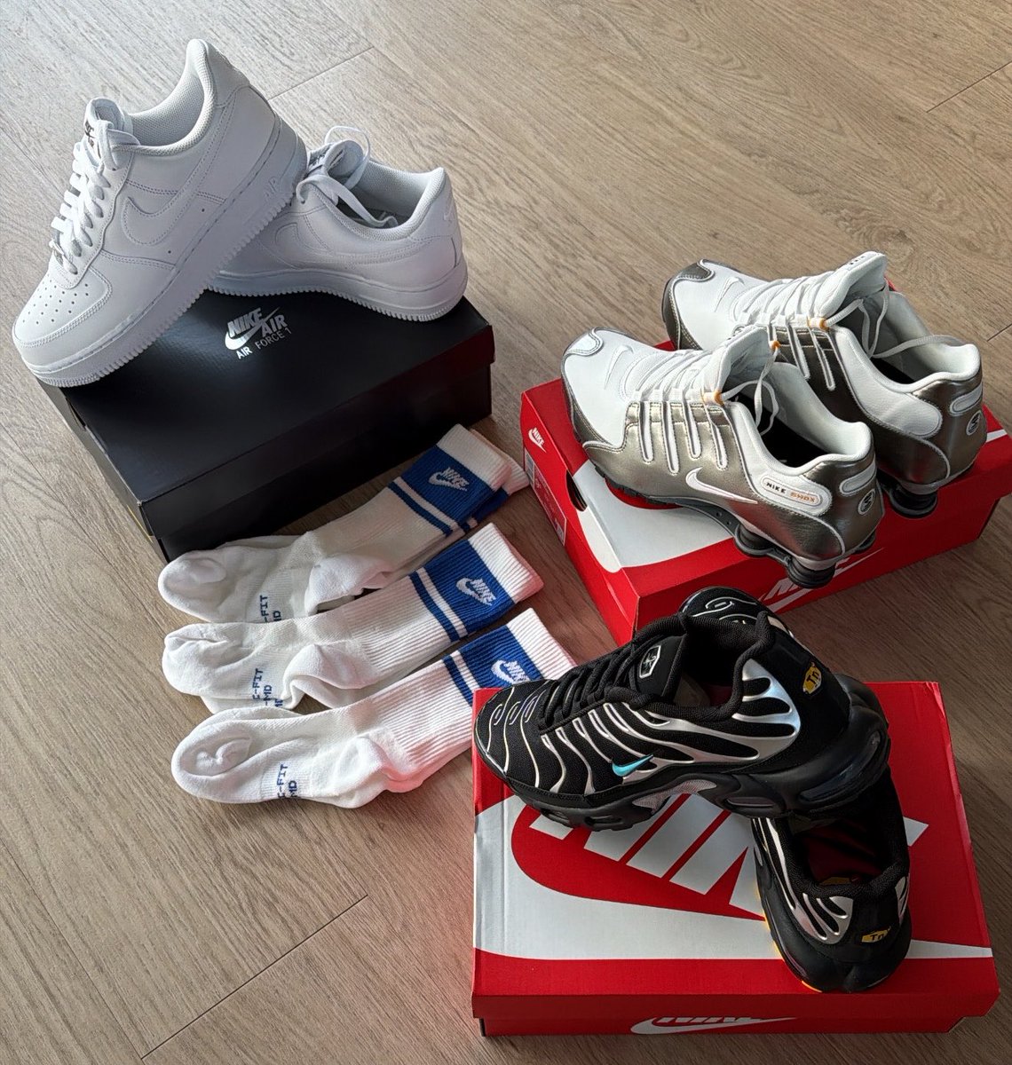 MasterBranko's tweet photo. My new sneakers ๐คฉ Which one is your favorite?!?โคต๏ธ commentโฆ #masterbranko #cashmaster #findom #masterslave #sneakfreak #sneakers #sneakerfetish #BOSS #domination #alphamaster #masterslave https://t.co/Byjicd1Jmk