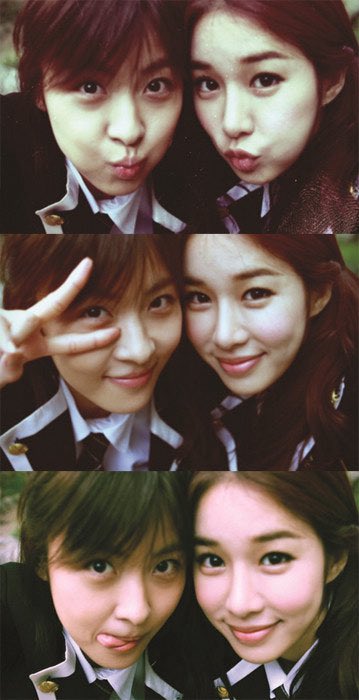 berry0605_'s tweet photo. 2026년 라임아영 투샷이 실존한다고ㅠㅠ♡
시크릿가든 보면서 자란 키즈들 감격해서 눈물고임
연상 하지원 연하 유인나 조합 계속되길……….. https://t.co/tmGHPxkEQa