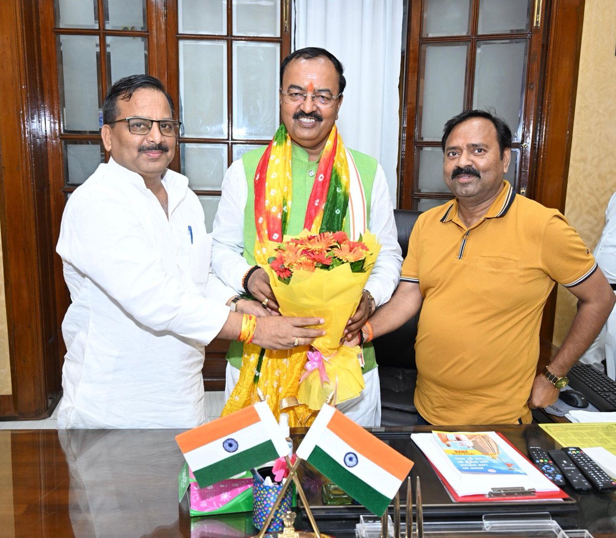 kpmaurya1's tweet photo. लखनऊ में मा. सांसद व उत्तर प्रदेश भाजपा के अनुसूचित जाति मोर्चा के प्रदेश अध्‍यक्ष श्री अशोक कुमार रावत जी, विधान परिषद के मा. सदस्य डॉ. धर्मेंद्र सिंह जी, पूर्व केंद्रीय राज्य मंत्री डॉ. संजीव बालियान जी, उत्तर प्रदेश भाजपा के प्रदेश मंत्री डॉ. राहुल वाल्मीकि जी एवं भाजपा जिलाध्यक्ष श्री नीरज शर्मा जी से शिष्टाचार भेंट की।
