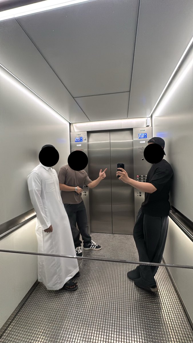 justAbuMuqbil's tweet photo. تقييم الشرقية من بعد اسبوع

-بعيداً عن الجامعه
والله الشرقيه تعطي جدة ١٠-٠ بخلاف الرطوبه بالليل
لا زحمه لاهمج بالطريق كل واحد بحاله https://t.co/rwEHTOY6GL