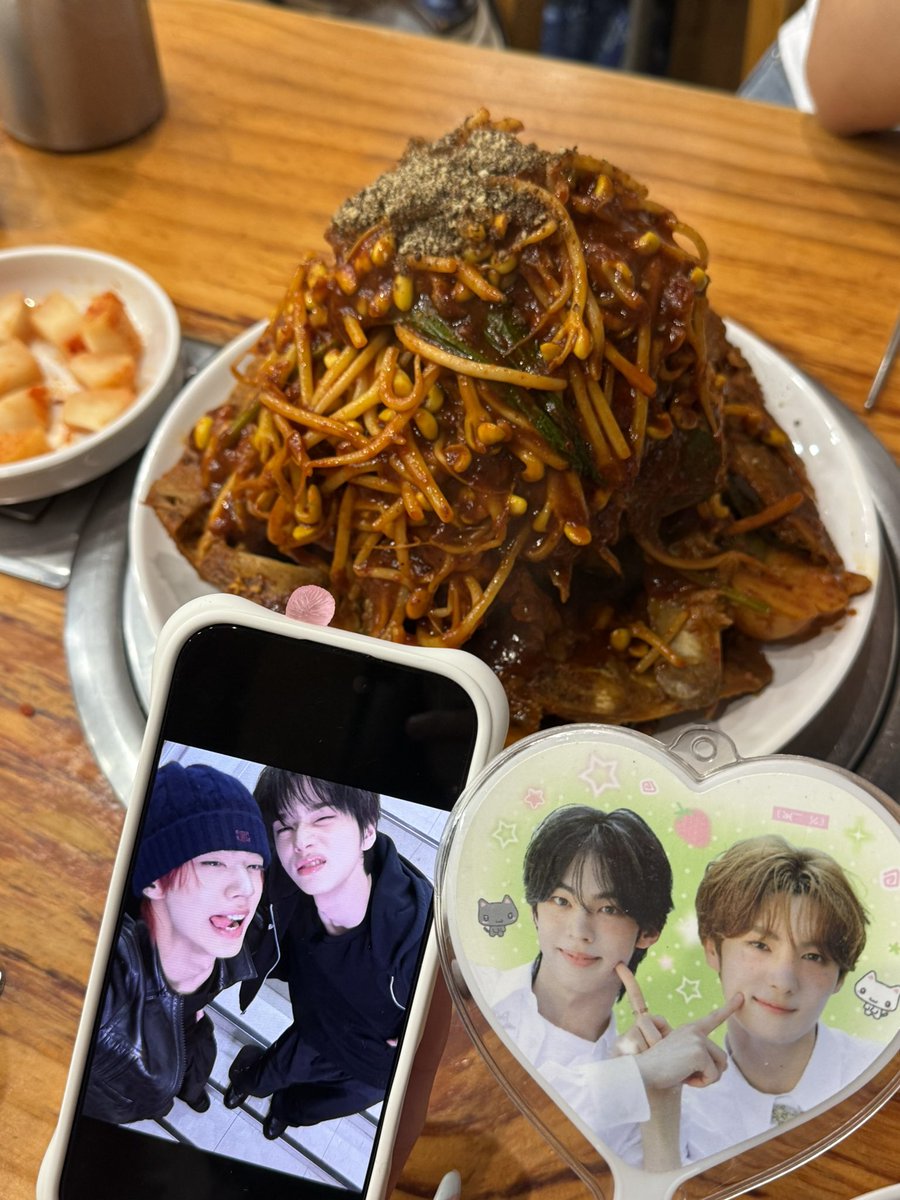 _hehe_2's tweet photo. 요즘일상 ㄷㅎ조아💞 https://t.co/7bMCcXPjOr