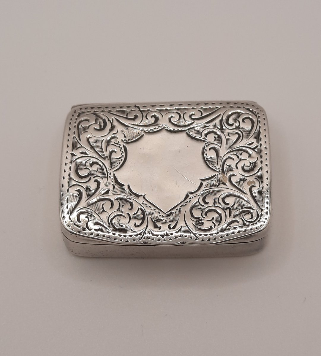 TimewornJewels's tweet photo. #Antique Sterling #Silver Pill Box - Fully #Hallmarked Birmingham Adie and Lovekin for sale at TimewornJewels  
 https://t.co/AKFPpVOTZ9 via @Etsy https://t.co/DzMMPlkYr7