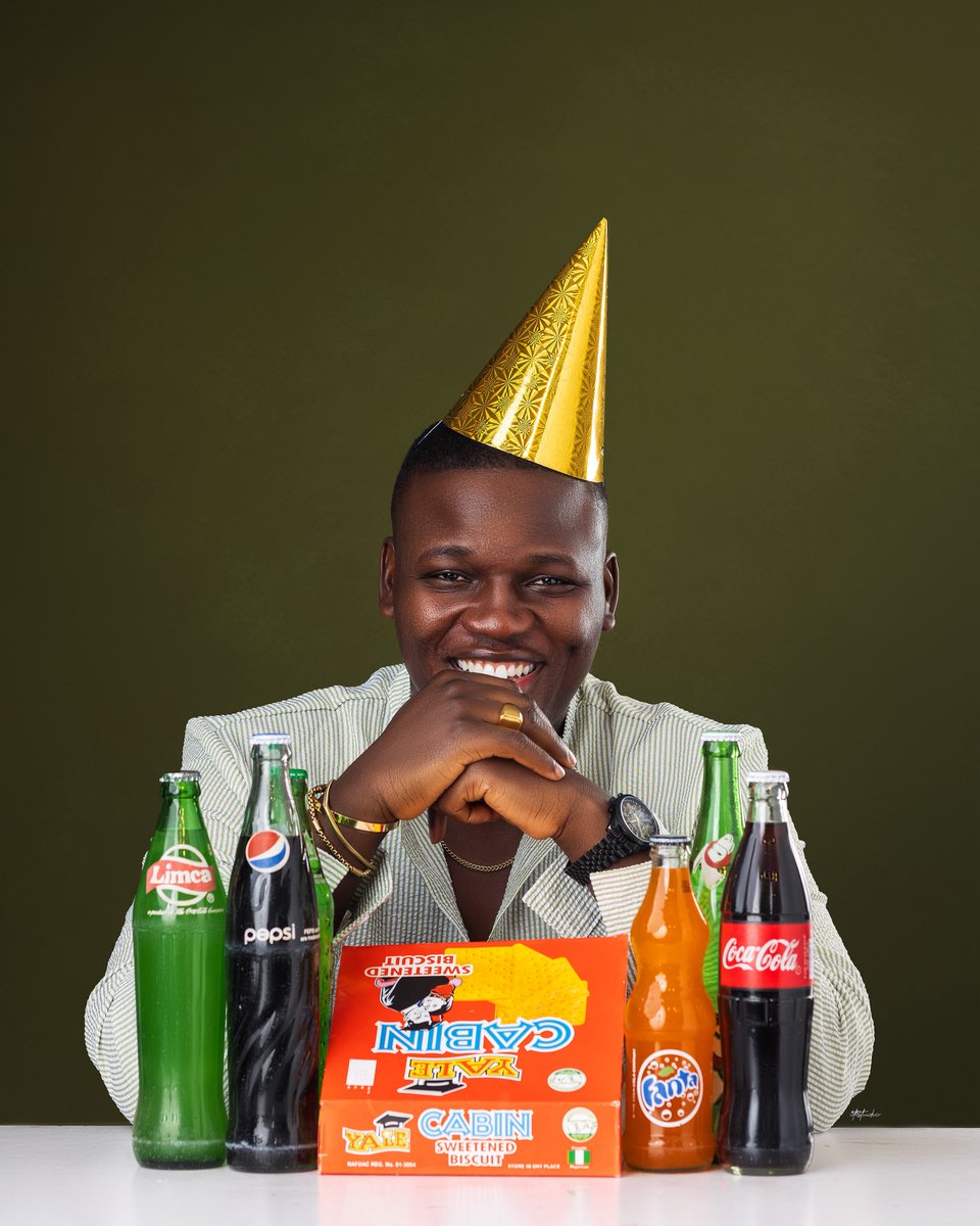 9t8studio's tweet photo. 90’s Themed Birthday shoot 

9T8Studio 🌹📸 https://t.co/IF8nY1T4N3