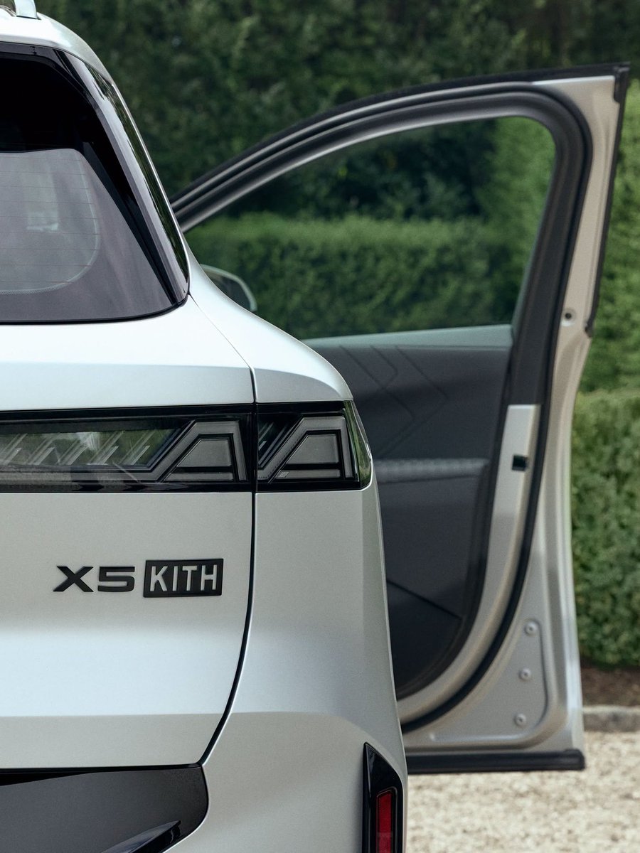 OnyitexHQ's tweet photo. 2027 BMW X5 by KITH https://t.co/muGL9eZaiE