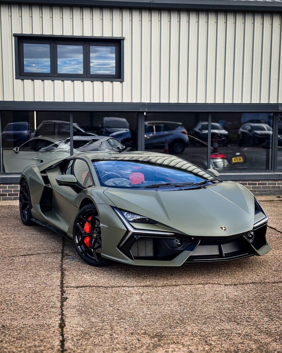 OnyitexHQ's tweet photo. Lamborghini Revuelto https://t.co/R6mApC8KtN