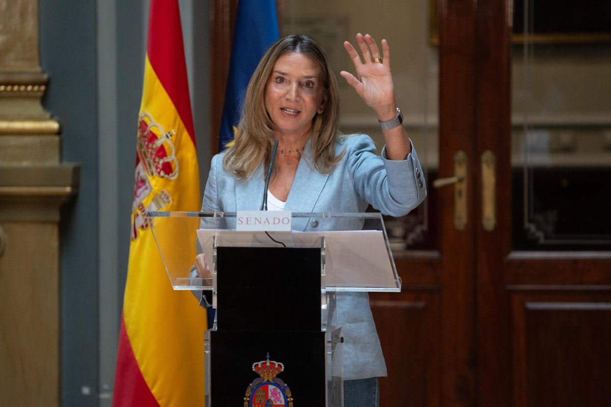 electo_mania's tweet photo. #Ceuta 🇪🇸: El PP 💧 reprobará en el Senado a cinco ministros por la crisis migratoria

🚔 Marlaska
🌍 Albares
🪖 Robles
🏥 Mónica García
♀️ Ana Redondo

🗣️ Alicia García: «Si ellos no se van, lo dirá el PP por ellos».

👇
https://t.co/tZfWJKoLeg https://t.co/A3gDvipu8W