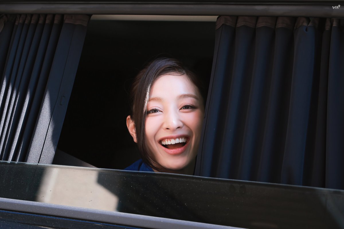 YuangleJYJH's tweet photo. 260624

" clear day🌞 "

#TWICE #트와이스 #トゥワイス #지효 #JIHYO #ジヒョ https://t.co/ubBZmBfYSV