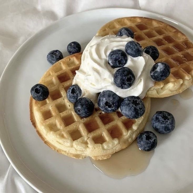 steviepeanuts_'s tweet photo. 🧵 foods we were taught to fear (but really don’t need to) 

~ a thread from a clinical nutrition student ♡ https://t.co/dRPHCWyM6T