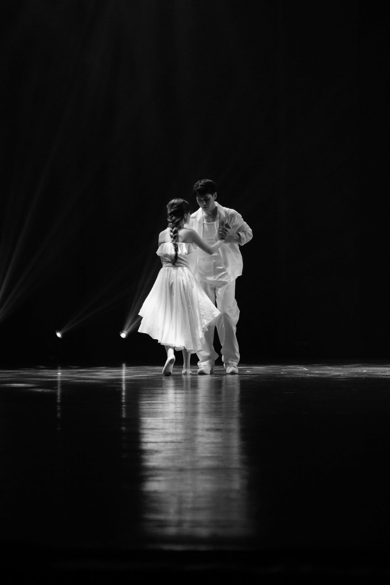 dustbiamalaya14's tweet photo. Beautiful shots of our Dustbia 
@biancadeveraa @dustinyuu
#Dustbia #Cheffies 
#cttoofphotos 
https://t.co/8tgVe2oSAN https://t.co/2YsvKucKaY