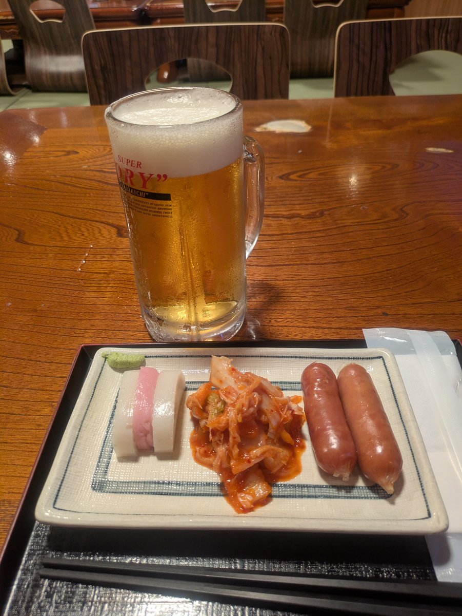 tokudylan37's tweet photo. 明日から仕事…。
その前にサウナで英気を養う。
@gtopia_official 

サウナ後は思い存分に自分を甘やかす。
明日から頑張ろう！ https://t.co/HTZdQA2ZrS