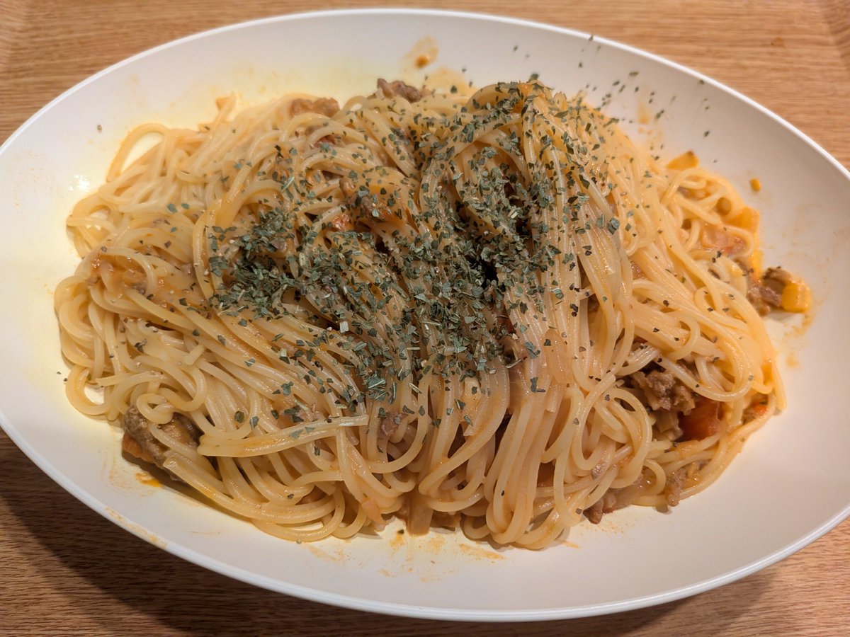 ushio_ogir's tweet photo. 帰りの電車でミートソースパスタの動画を見ました。 https://t.co/aPDgyTlcEa