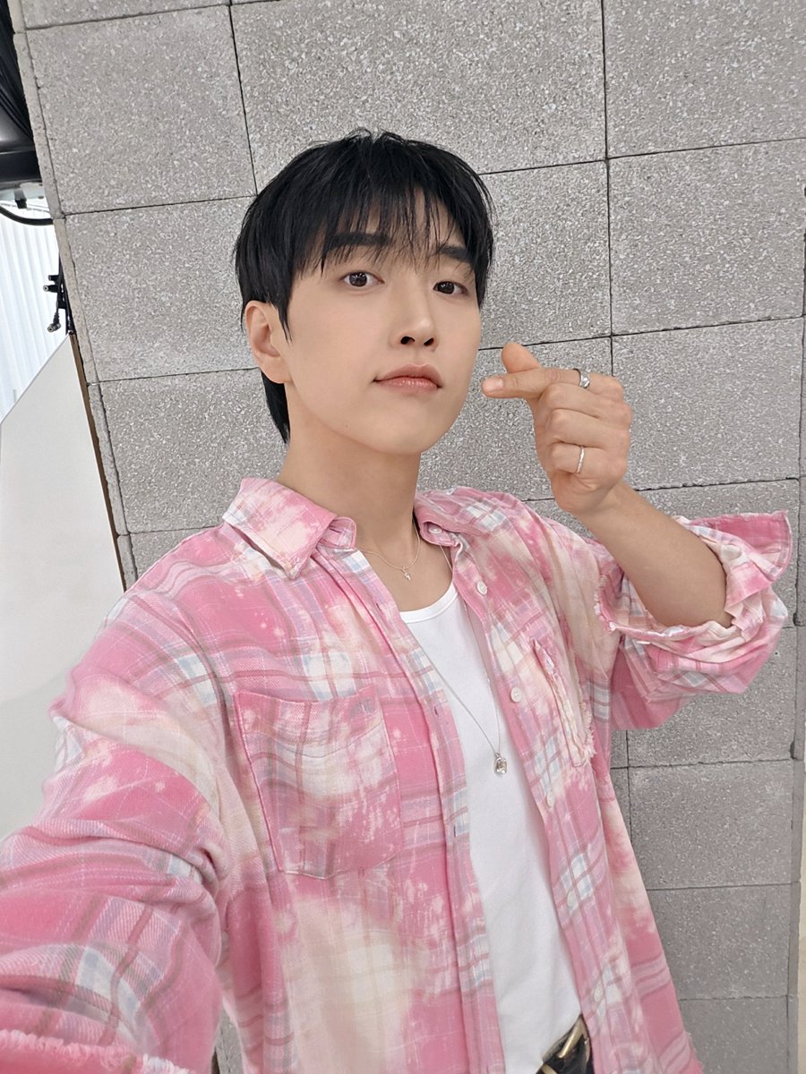 _B1A4OFFICIAL's tweet photo. 잠시 후 8시!
유튜브 홍기종기 채널에
#B1A4 #산들 이 출연합니다!

➡️ https://t.co/MLCenniWHy https://t.co/rt1xvfTDt7