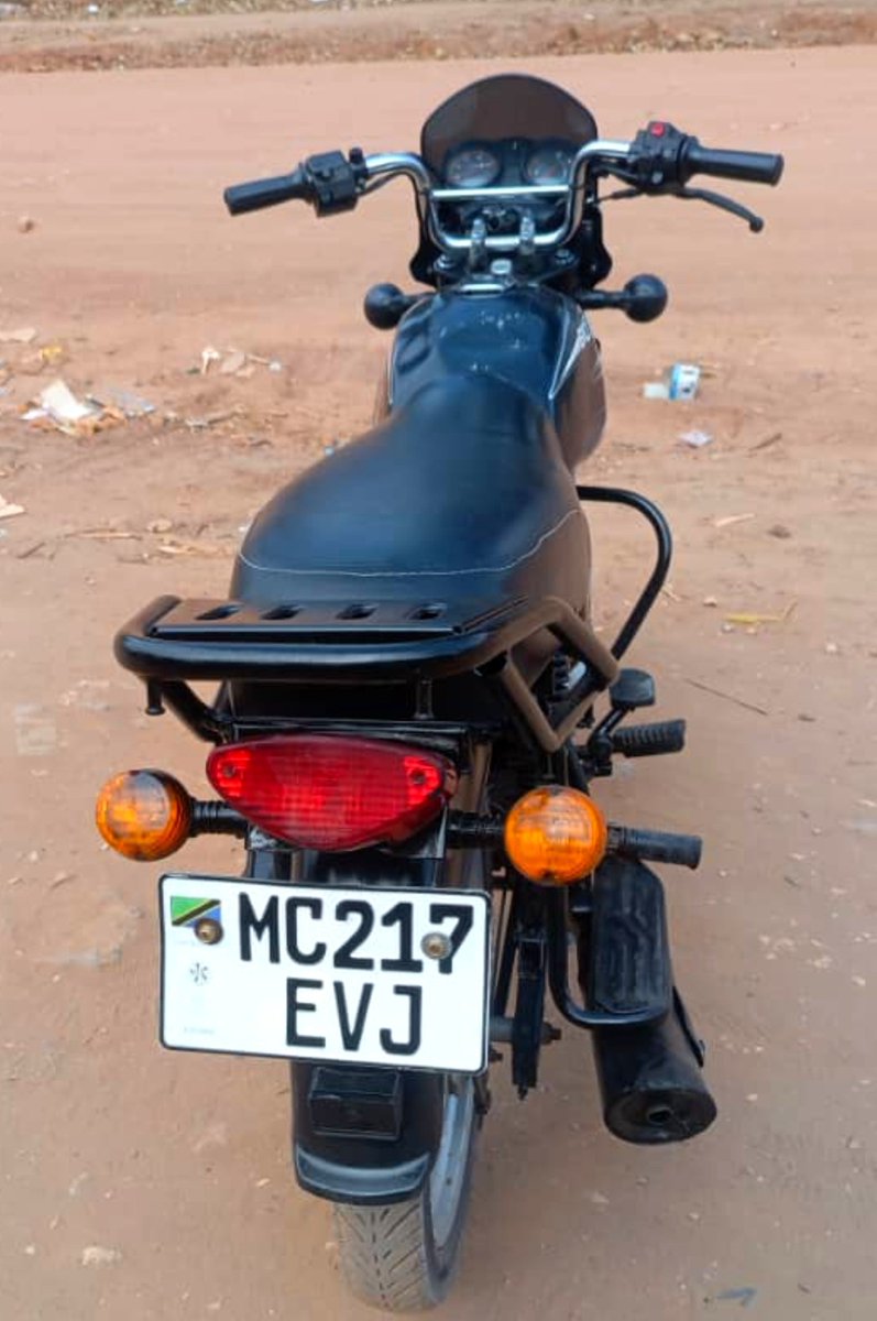 Eng_Matarra's tweet photo. #Tshs 1,850,000/=
BOXER HD 125 🔥🔥
REG" #EVJ
▪️Cc. 125
▪️Gear 5
▪️Starter jino moja
▪️Engine Haijaguswa
▪️Imetunzwa vizuri sana
▪️Inakuja Full Documents ✅️
IPO DAR (Mikoani Tunatuma kwa uaminifu)
CALL/WHATSAPP-0719542184 https://t.co/cyqhKsIxog