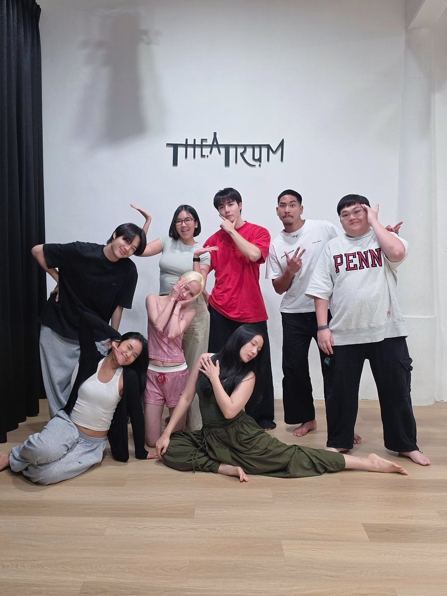 HUGELHEESeries's tweet photo. มนต์รักฮักอีหลี HUG E-LHEE : Somtum Rhapsody 🌶️🎙️

ท้องนาอินคอนเสิร์ต ~ สะดิ่งสะเดิดอ่ะ ๆๆๆ ระเบิดความมันกับบรรยากาศการเวิร์คช็อปของทีมมนต์รักฮักอีหลีเด้อค่ะเด้อออ 💚🩷

#มนต์รักฮักอีหลี
#HUGELHEETheSeries
#MandeeWork https://t.co/cXBeIhT462