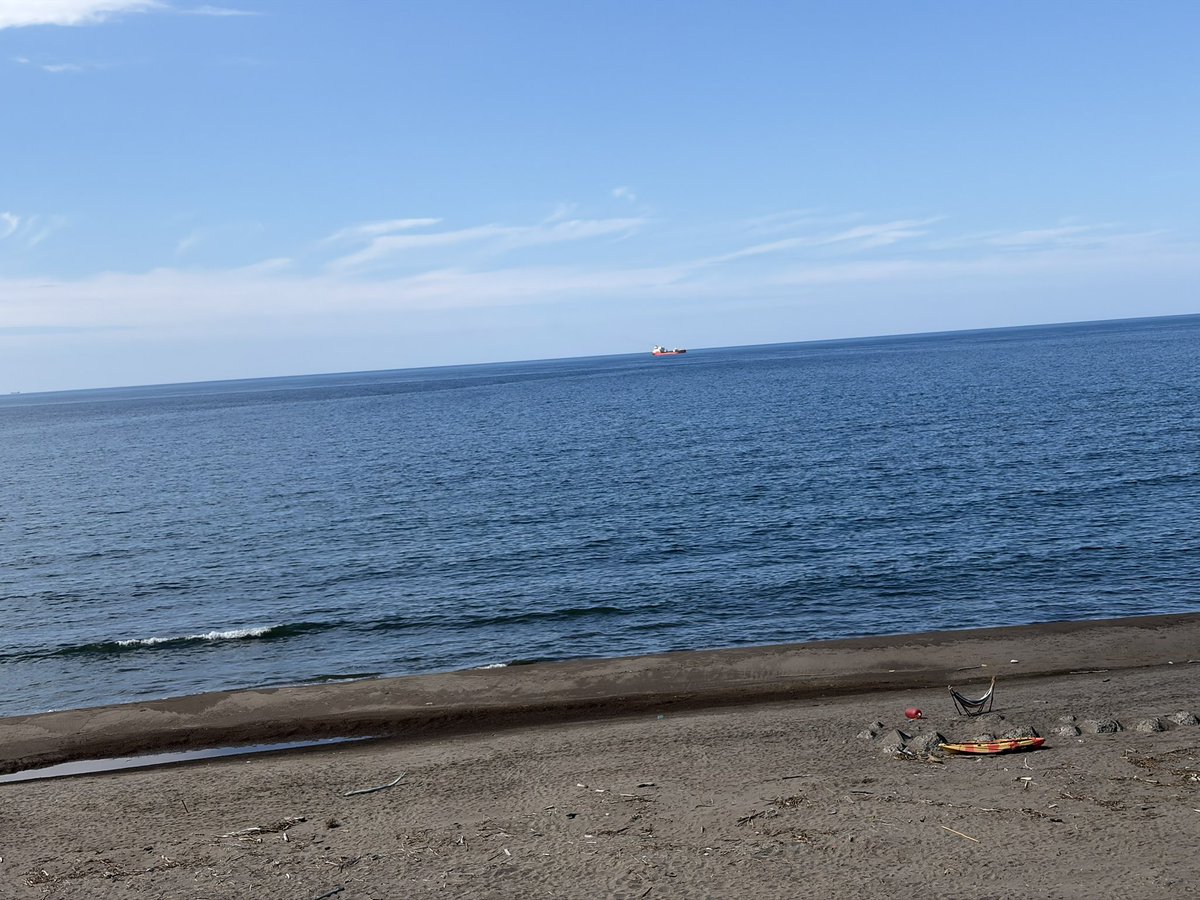 1_ko1ly's tweet photo. 人生初海に行ってきたんです今日 https://t.co/HTNNTSaHcI