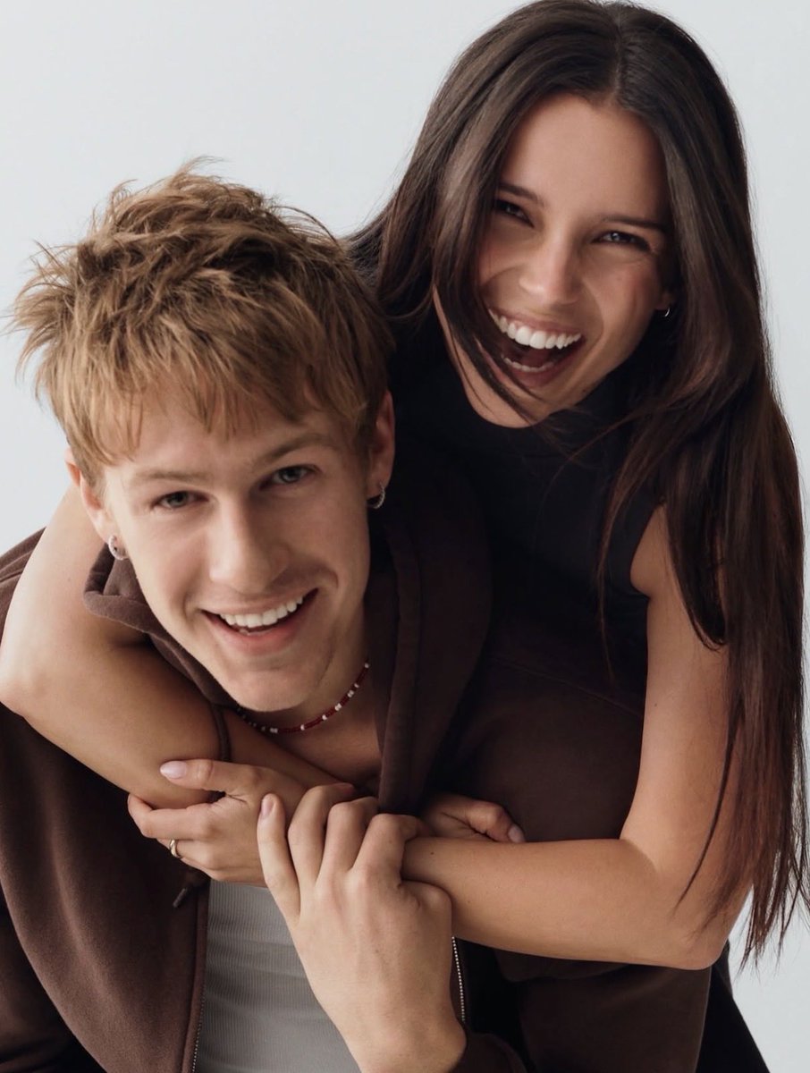 Navarrette_FR's tweet photo. Inde Navarrette avec Malcolm Todd pour Gap ! 📸 https://t.co/ShVrgqVHCu