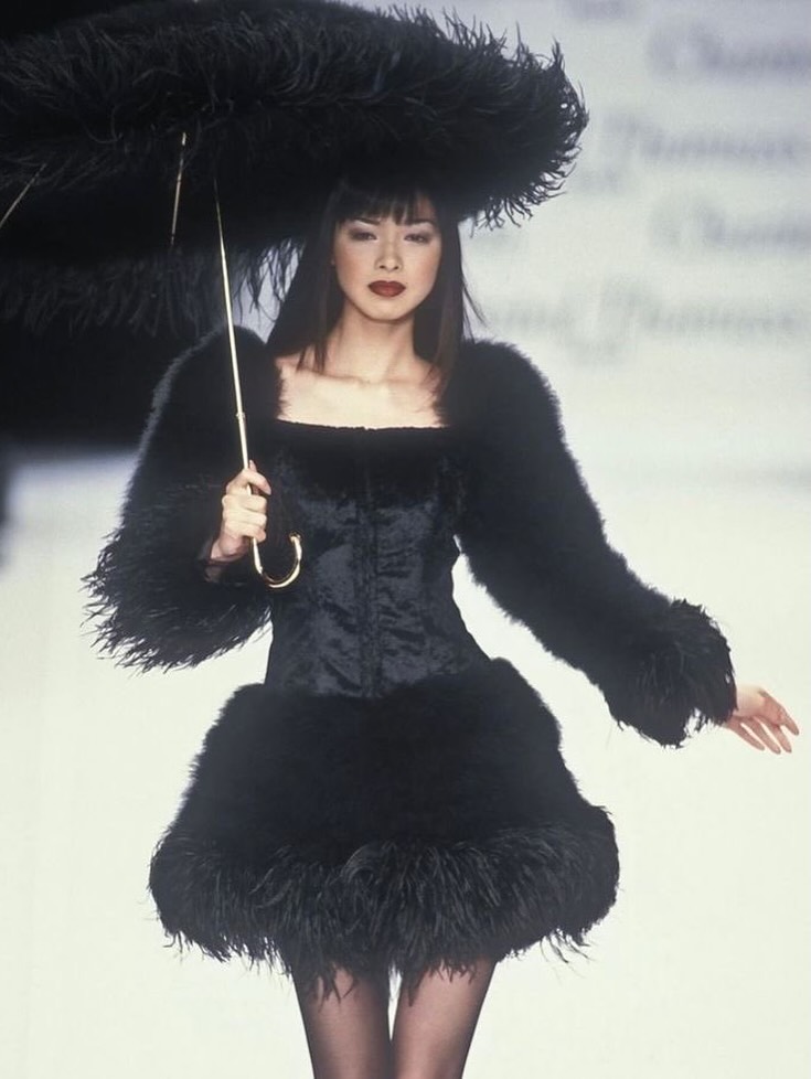 _ArchiveFashion's tweet photo. Chantal Thomas fall/winter 1994 https://t.co/h3tcD7AZFv