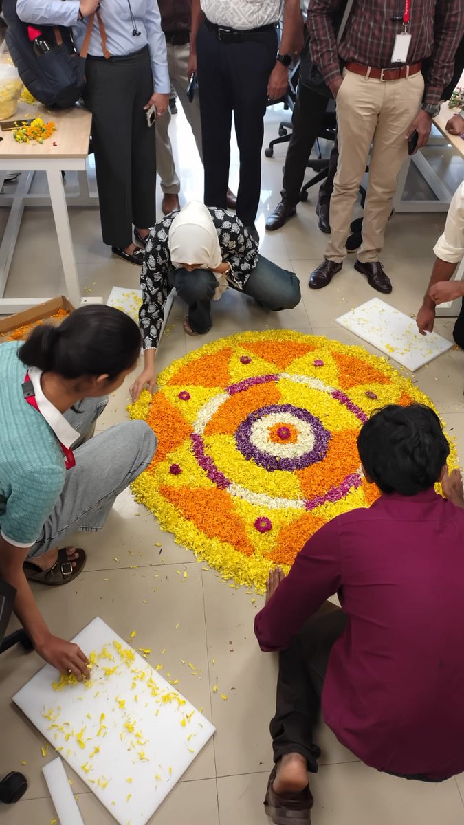 Jayakrishnan_71's tweet photo. Celebrating Onam with our client partner, #ESAFBank, in Thrissur! 🌾✨The ESAF team hosted a traditional Sadhya lunch, beautifully blending teamwork and cultural celebration. Moments like these truly strengthen our bond beyond business 🤝#Onam2026 #Teamwork #Partnership #Thrissur https://t.co/XJft8woFMJ