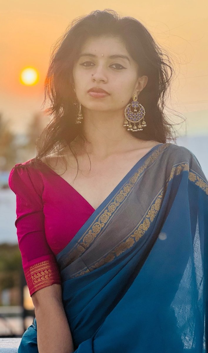meena14p's tweet photo. Koodhi arippu munda😈 Moonjila kaari thuppi en sunniya iva thondai varaikkum erakki kutthi ammanama beach la padakku pottu otthu Iva moonjila kanji abishegam panni apdiye ottu thuni illama veetuka ooda vidanum 🥵💦 https://t.co/KLNjl8a2jX