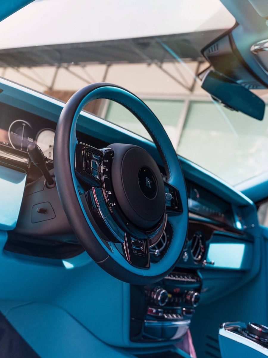 OnyitexHQ's tweet photo. Rolls-Royce Phantom https://t.co/7Nwh6wP9r1