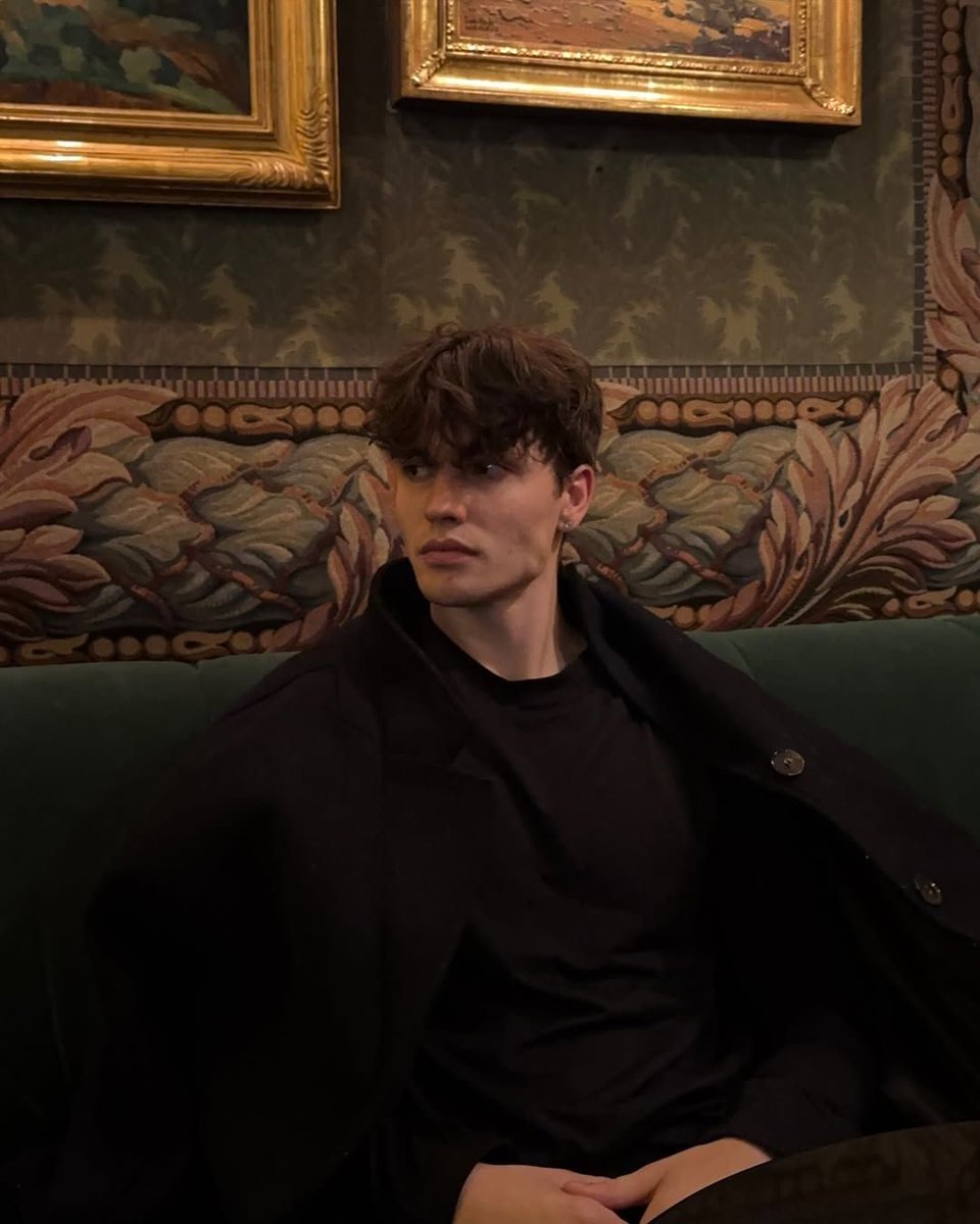 beautcss's tweet photo. ⚔︎
⠀⠀⠀ ⠀⠀ BEAU GAUTHIER ⁺🎬༄
⠀⠀⠀ ⠀⠀ ❤︎︎  for a message !

He/him. 21 years. Paris based model, creative &amp; musician. Available &amp; interested. Reads, paints &amp; lives for late nights at the cinema or beach. In need of new friends, so hmu!

Single-ship, literate, MDNI. https://t.co/tJDHzso3Zj