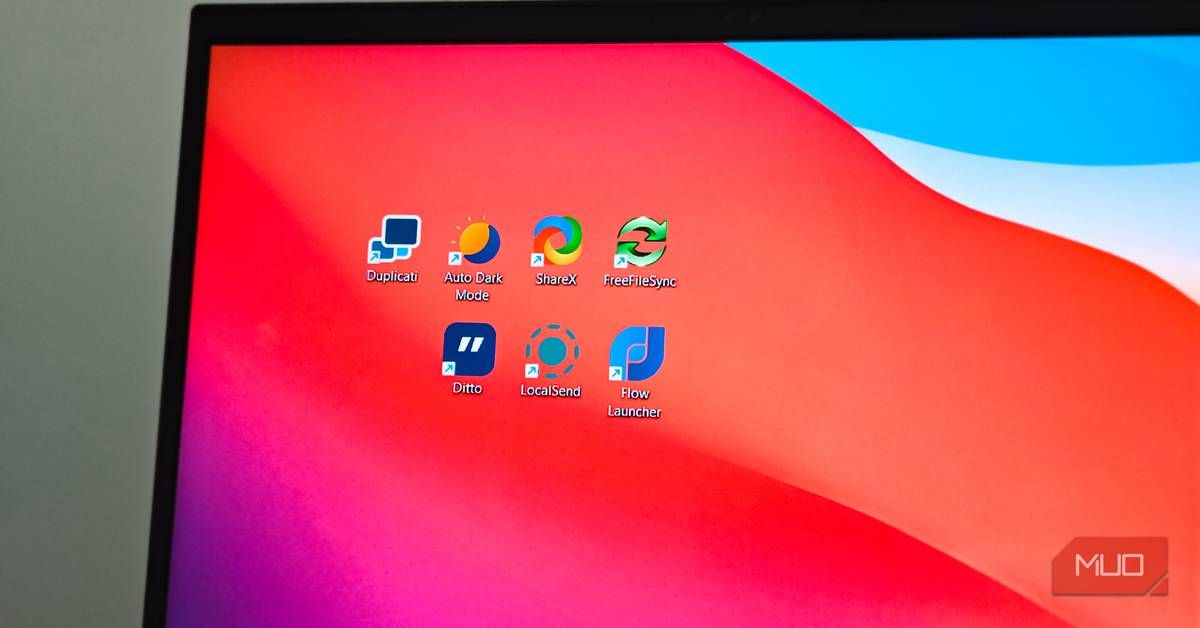 MUO_official's tweet photo. I replaced my Windows bloatware with tiny open-source apps, and my PC feels lighter for it
https://t.co/9MSF8SH7Q8 https://t.co/eGOSzJ5qhw