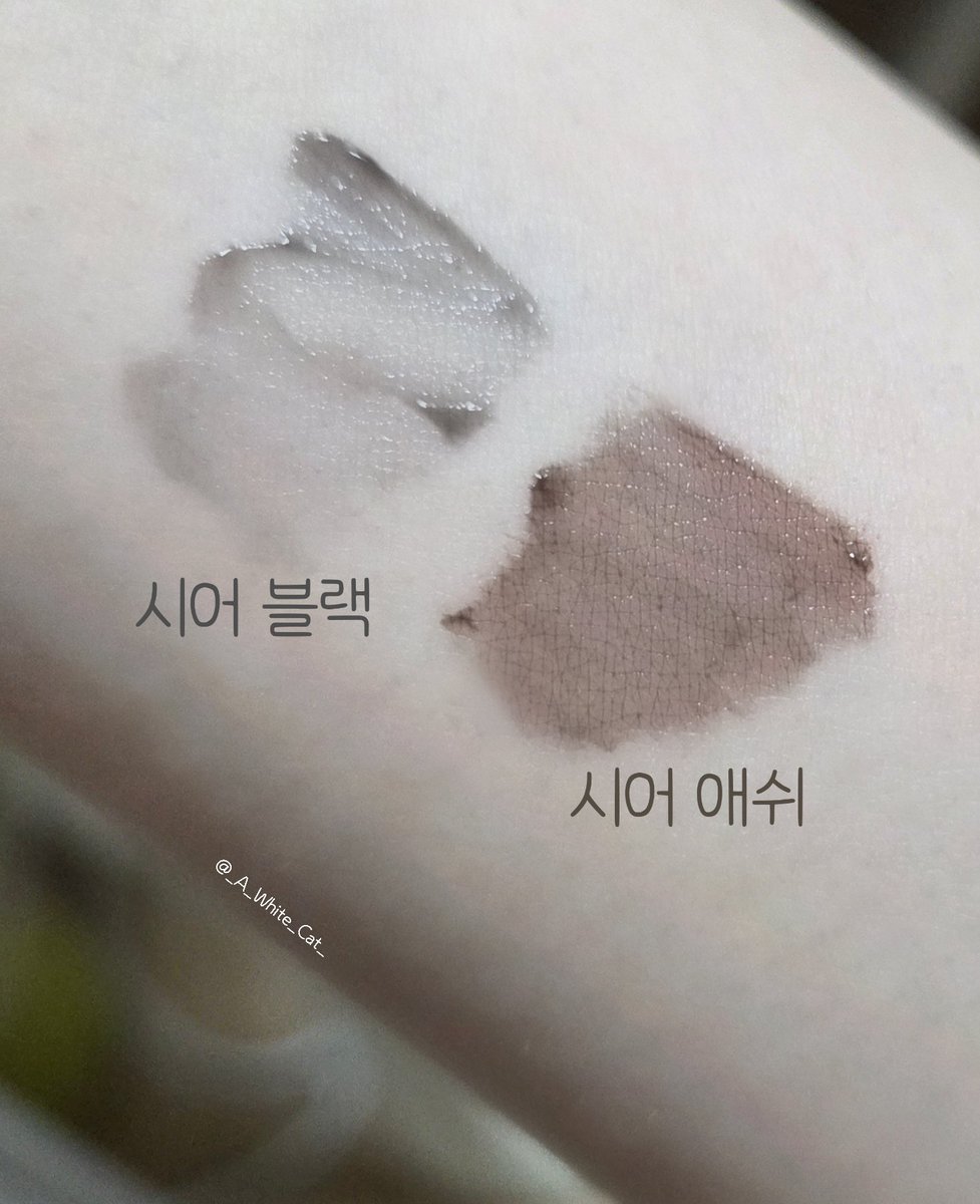 _A_White_Cat_'s tweet photo. #제품제공 @loveliner_kr

러브라이너 폼폼 마스카라 최근 써본 마스카라 중 1등.

저 이 제품이 대해 할 말이 너무 많습니다 
만족한 포인트가 넘쳐나요..🩷

- 얇고 바르기 편한 브러시
- 끝쪽 팁으로 가닥 속눈썹 연출 가능
- 색이 자연스럽고 예쁨
- 눈시림 없음
- 컬링 유지 잘 됨
- 번짐, 뭉침 X https://t.co/LhKr2LOaxh
