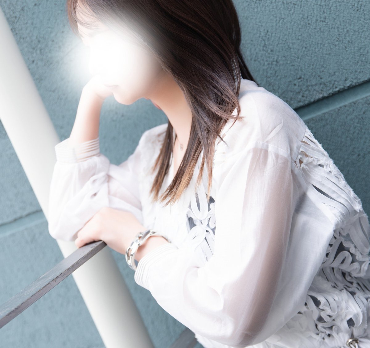 bitou_chitose's tweet photo. ご縁をいただきありがとうございます☺️
まさかお誘いが届くとは…！びっくり嬉しく心が跳ねました💓
どんな方なのかとても気になっていたので、���れから知っていけることに期待が膨らんでしまっています。
嬉しいこと、気が進まないこと、何に惹かれてどうときめくのか、輪郭を探らせてくださいね🫶🏻 https://t.co/z14OqURRQQ