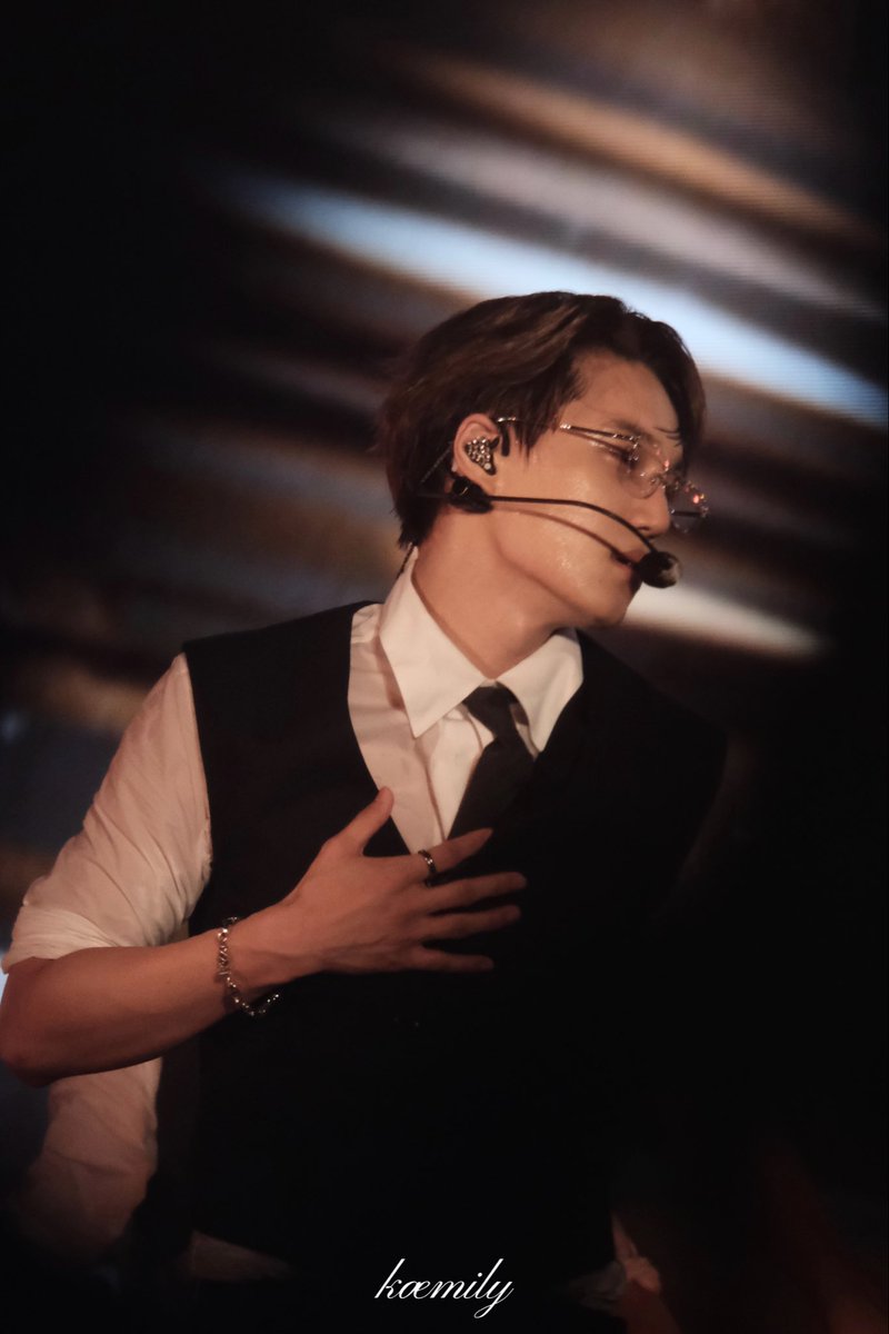kaemily0114's tweet photo. HAPPY CHINESE VALENTINE'S DAY🧸💌

#KAI #카이 #김종인 #JONGIN https://t.co/tUyvv2ju0g