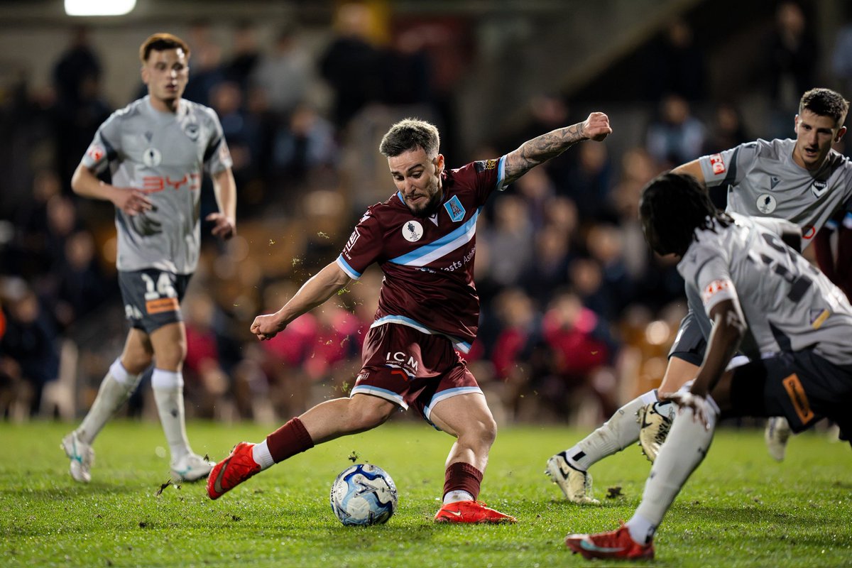 apialeichhardt's tweet photo. It is tight. It is tense. But you have been incredible, famiglia. Keep loud.
87': π 0-0 β¬οΈ | #APLvMVC #AustraliaCup #ForzaAPIA ππ©΅ https://t.co/LS69DduEB9