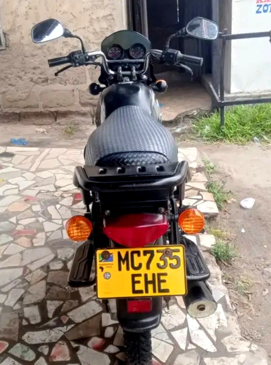 Eng_Matarra's tweet photo. #Tshs 1,600,000/=
BOXER HD 125 🔥🔥
REG" #EHE
▪️Cc. 125
▪️Gear -5
▪️Starter jino moja
▪️Engine Haijaguswa
▪️Haijafanya bodaboda
▪️Imetunzwa vizuri sana
▪️Inakuja Full Documents ✅️
IPO DAR (Mikoani Tunatuma kwa uaminifu)
CALL/WHATSAPP-0719542184 https://t.co/JbuSVlNejO