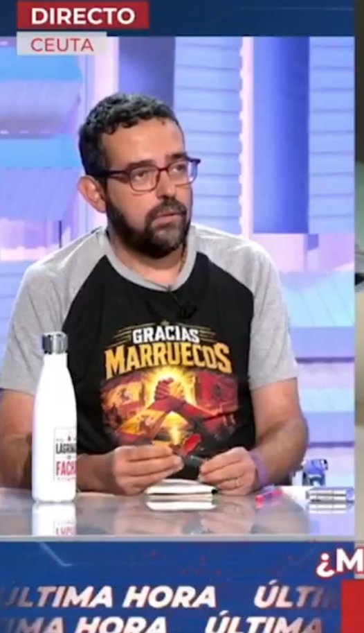 KononovAndr's tweet photo. Marruecos: “Os vamos a arrebatar Ceuta y Melilla.”

El español promedio tras horas de propaganda del Régimen: https://t.co/OIQL1iVc0D