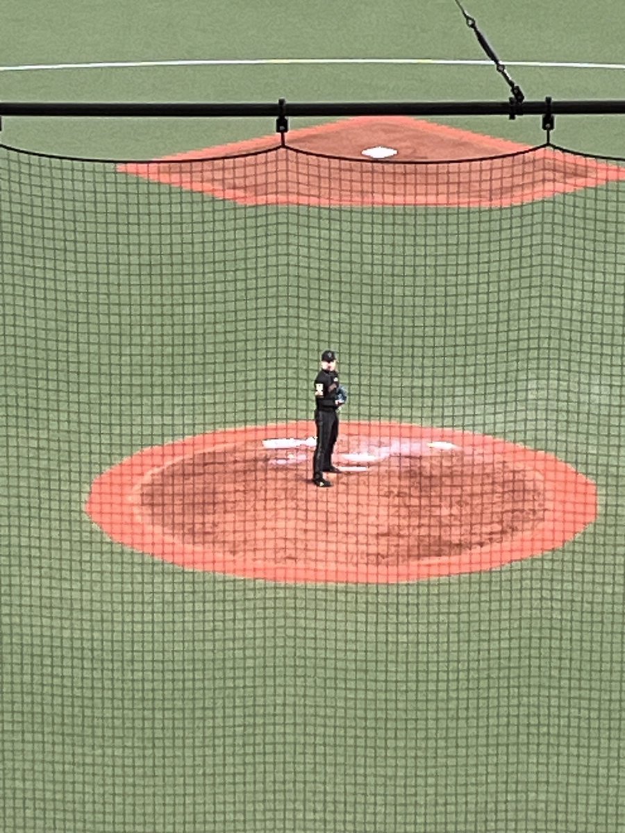kudohman's tweet photo. なんか岩崎このユニフォーム全線似合ってない気がする

#阪神タイガース https://t.co/0xwvbRJFjt