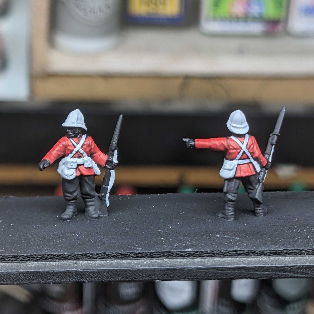 WargamesIll's tweet photo. Matt is currently working on a - already splendid looking! - diorama using Warlord Games’ Black Powder Epic Battle Zulu War figures, freebie frames of which will come with the October issue of Wargames Illustrated.
#WiPWednesday #WorkInProgressWednesday #PaintingMiniatures https://t.co/djuUtPpg7E