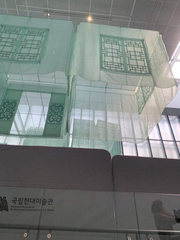 ___snim's tweet photo. 다들 서도호 전시 예매하샸나요 월요일부터였는데 
링크 두고가요 
https://t.co/ITFvTbmtSk https://t.co/ccDNZw4qUb