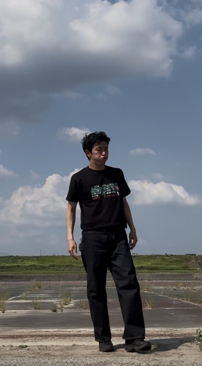 ayumutoyod's tweet photo. #GRANDEFP コラボTシャツ⚫️
ホワイトとアイボリーもあります。
171cm Mサイズ
https://t.co/73Lsq6EGdw https://t.co/yvqY0h8Jyl
