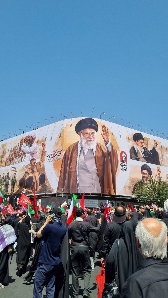 fadaealamdar's tweet photo. چهل روز گذشت؛ عهد ما تازه‌تر شد.
برای حقیقت، برای راه، برای ادامه. 🇮🇷

 اربعین؛ پایانِ چهل روز نیست،
آغازِ دوباره‌ی راهی‌ست که به حقیقت می‌رسد. 🇮🇷

حقیقت را نمی‌شود به خاک سپرد.
اربعین، صدای ادامه‌ی یک راه است.

#مکتب_ایستادگی https://t.co/6fso4zq5CW