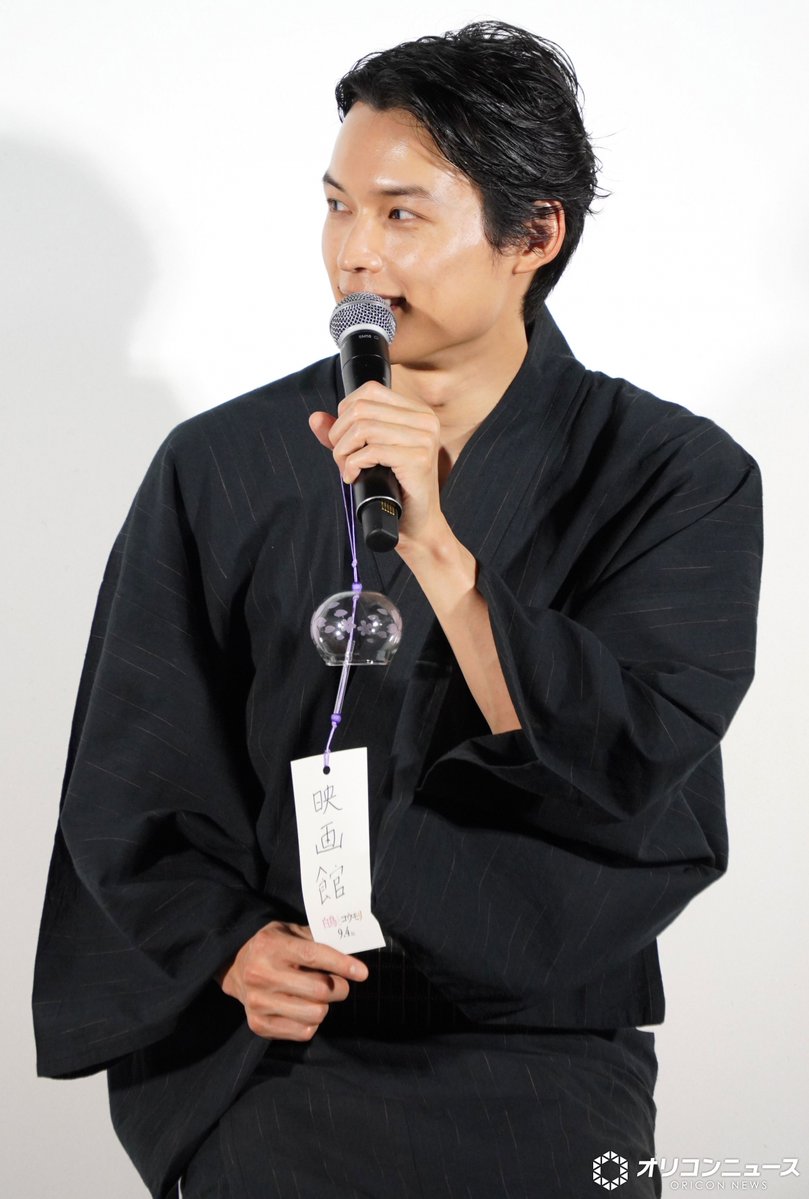 oricon's tweet photo. 🎬『白鳥とコウモリ』納涼大ヒット祈願イベント🎐

SixTONES松村北斗、AI相手にケンカ💥
「言い草を真似するようになって」

和解エピソードを明かす
https://t.co/hpRTmmZ0JG

#映画白鳥とコウモリ @hakuchotokomori https://t.co/jM4FjEMO0j