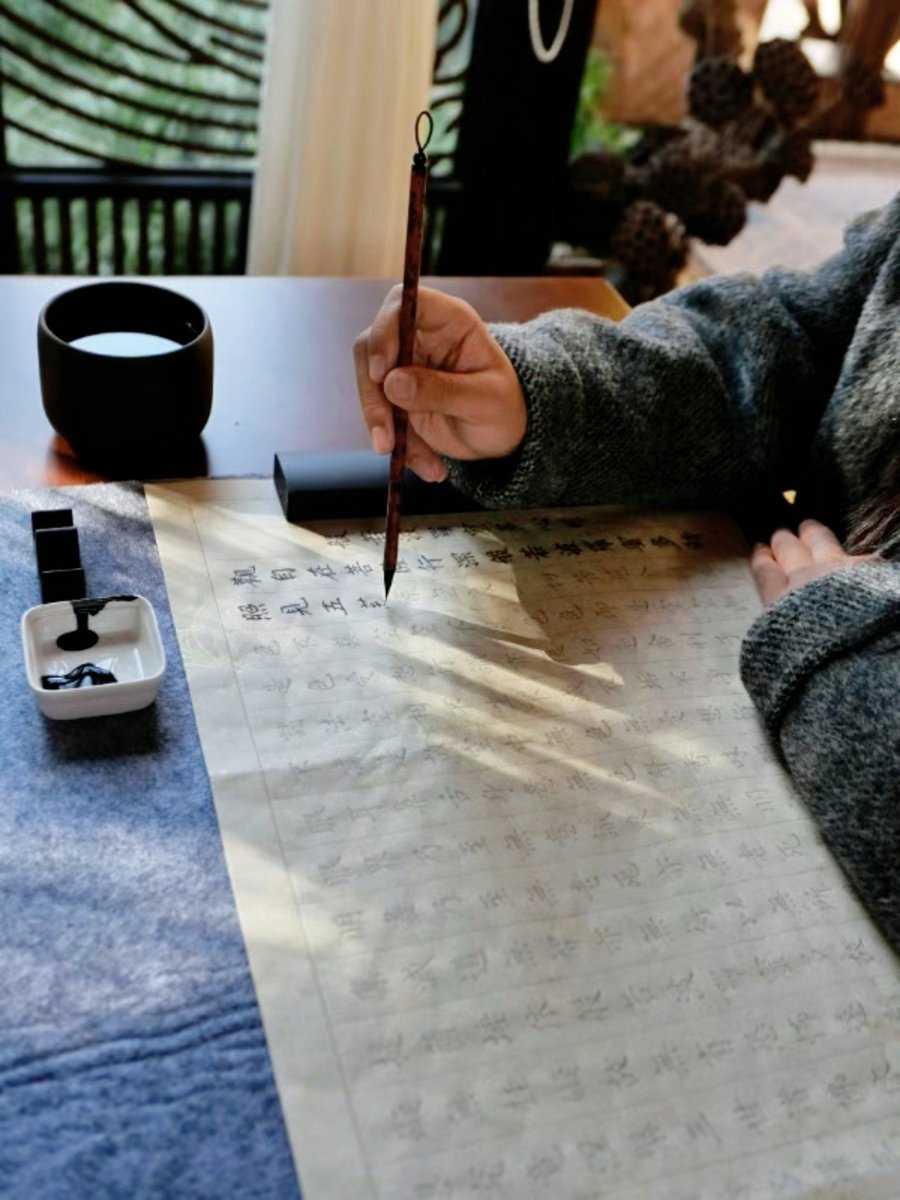 JayCoffillGar's tweet photo. Spend 15 mins a day picking up a new tiny skill—calligraphy, origami, or even planting succulents. Small steps build big joy! https://t.co/75FYI33MXz