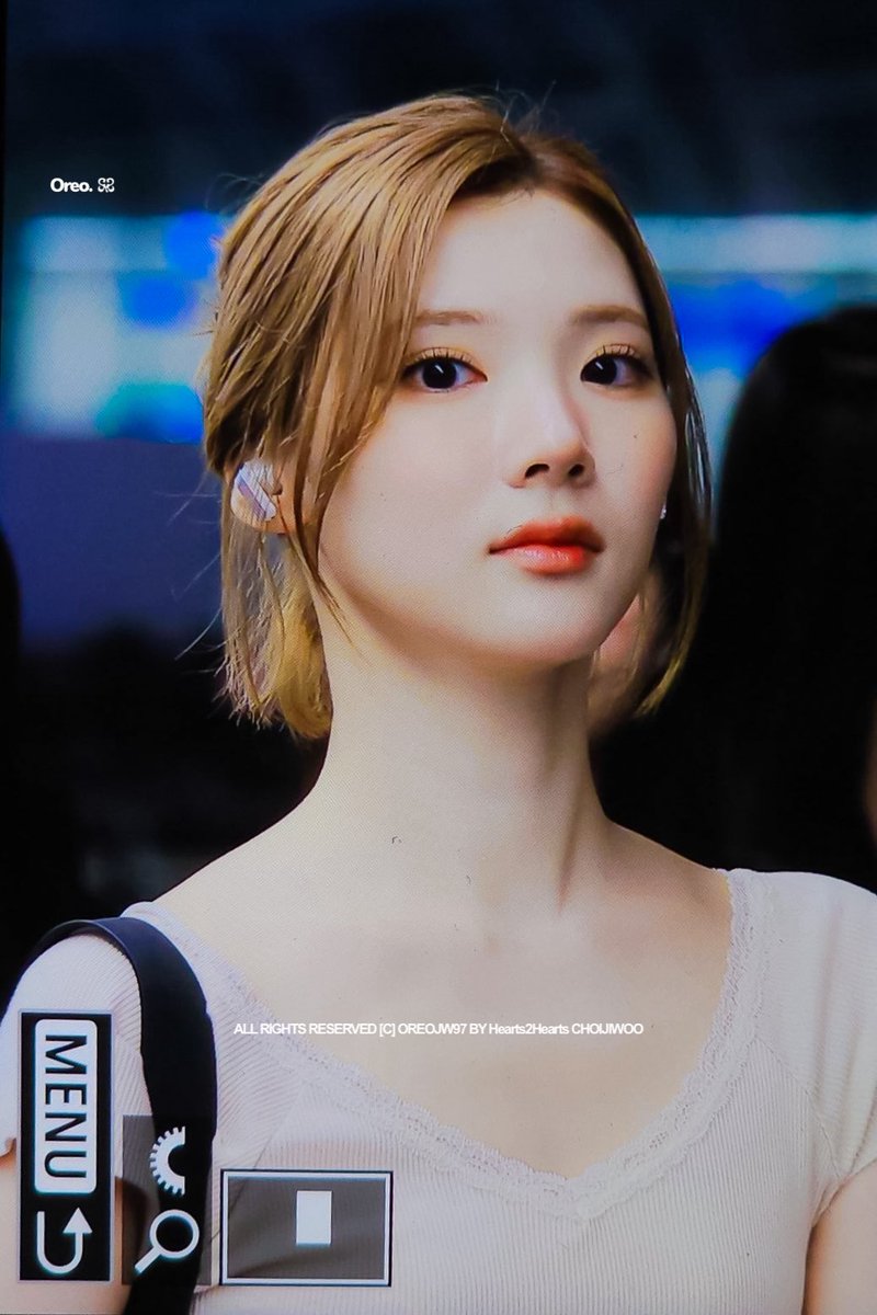 oreojw97's tweet photo. 260819 HND

#하츠투하츠 #지우 #Hearts2Hearts #JIWOO https://t.co/G2VCsD2BYa