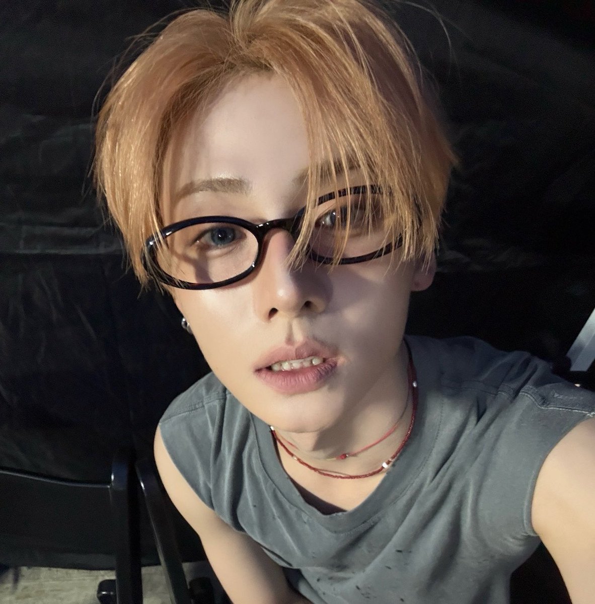 withrengwoni's tweet photo. 잠시만.. 이 목걸이 진짜 커플템이엿다고? https://t.co/95iXn8yOHA