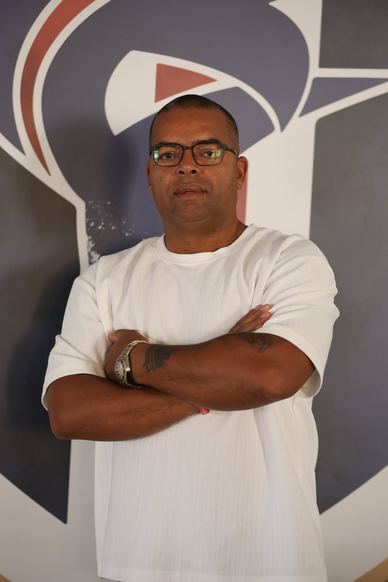 fcfcomunica's tweet photo. Humberto Bettencourt é o novo Selecionador Nacional dos Tubarões Azuis 

Bem-vindo Mister 

--------
SUBSCREVAM NO NOSSO CANAL NO YOUTUBE 
https://t.co/ykd5P5D1Gl
----- 
#CaboVerde | #TubarõesAzuis | https://t.co/44511yNsZC