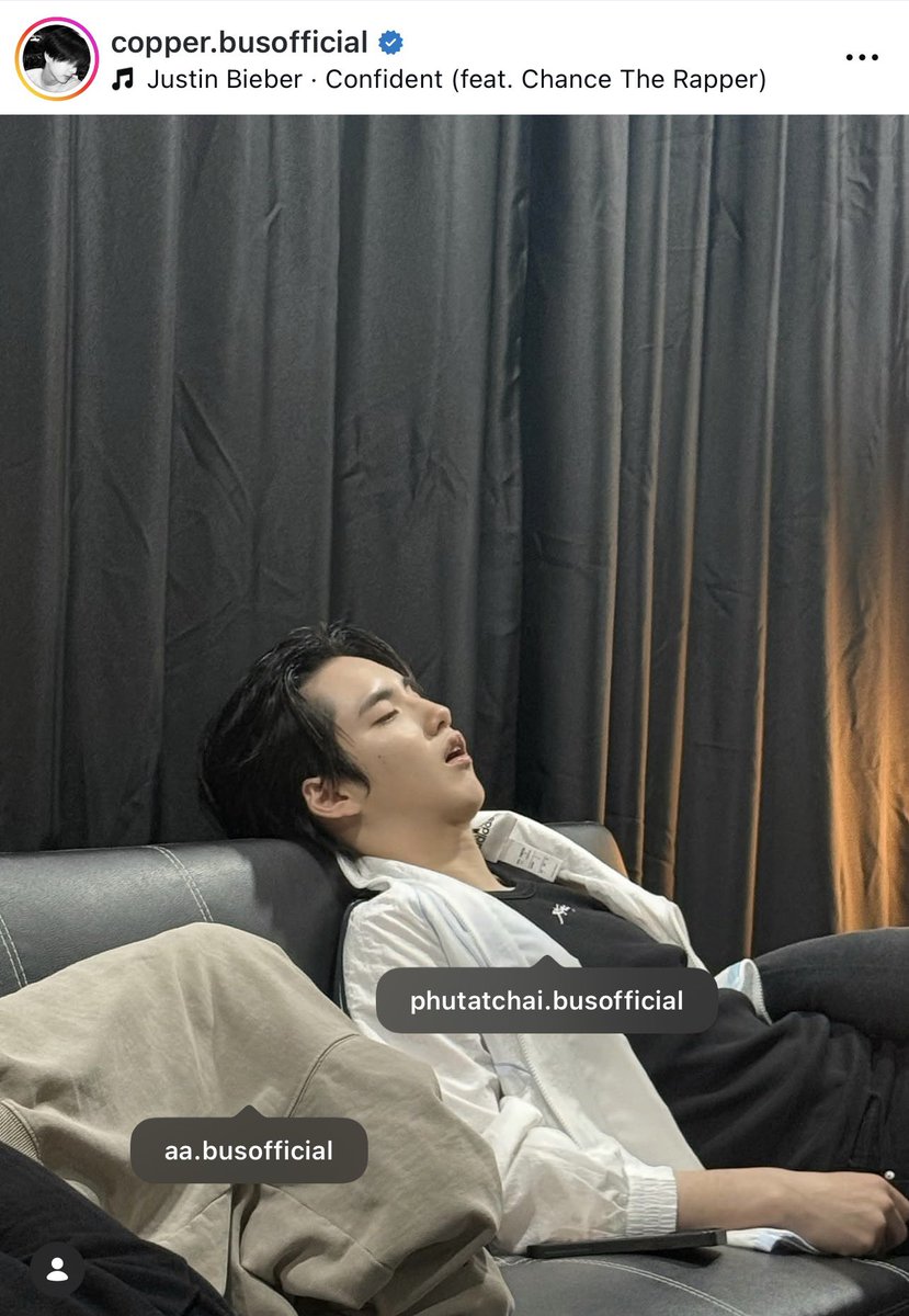 Summerramy's tweet photo. สิ่งที่วัวได้จากแอคดำ                 สิ่งที่วัวได้จากกัปตันคอป https://t.co/cQPVRM2AQH