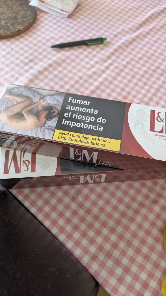 DanniFusion's tweet photo. Nu kanske man klarar sig med cigaretter ett tag till 😂 https://t.co/0aLiq8s1wl