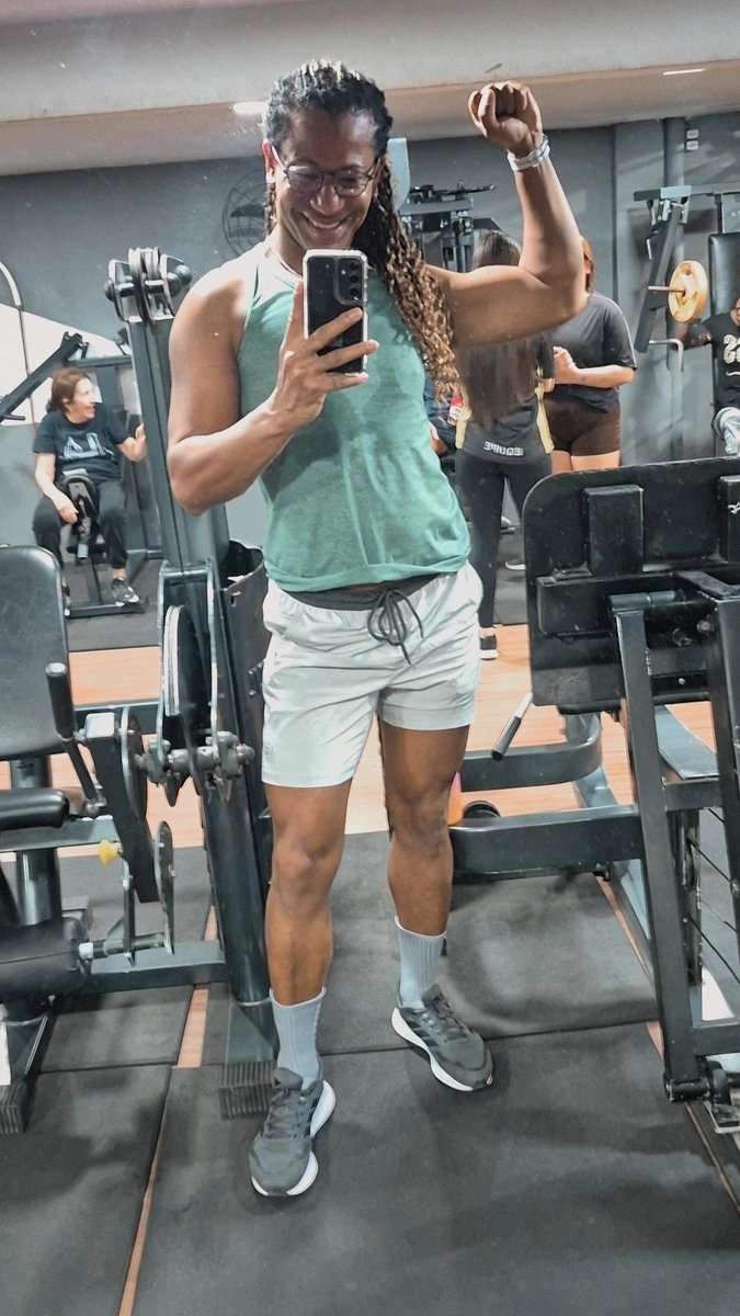 andergsantos9's tweet photo. Devidamente treinado 💪🏿
✅️Triceps 
✅️Ombros 
✅️Peitoral 

A meta e chegar no objetivo do prompt 🤭 https://t.co/STlgFqvl5Q